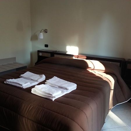 Il Girasole Formia Guesthouse Rooms Екстериор снимка