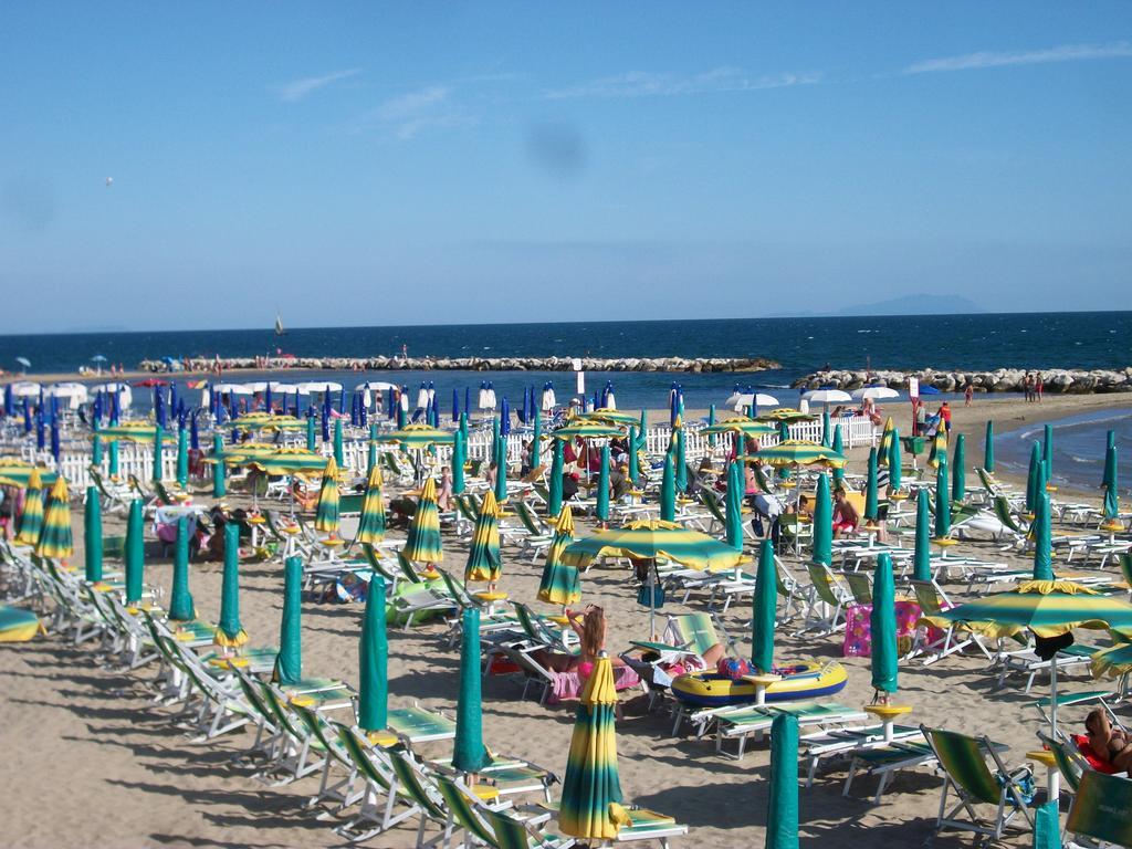 Il Girasole Formia Guesthouse Rooms Екстериор снимка