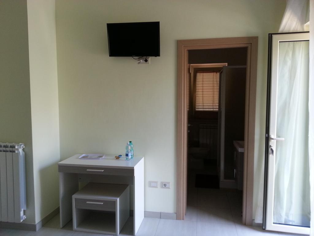 Il Girasole Formia Guesthouse Rooms Екстериор снимка