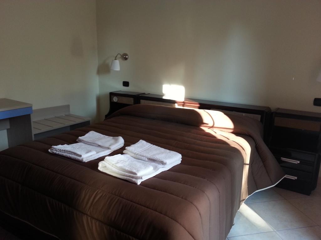 Il Girasole Formia Guesthouse Rooms Екстериор снимка