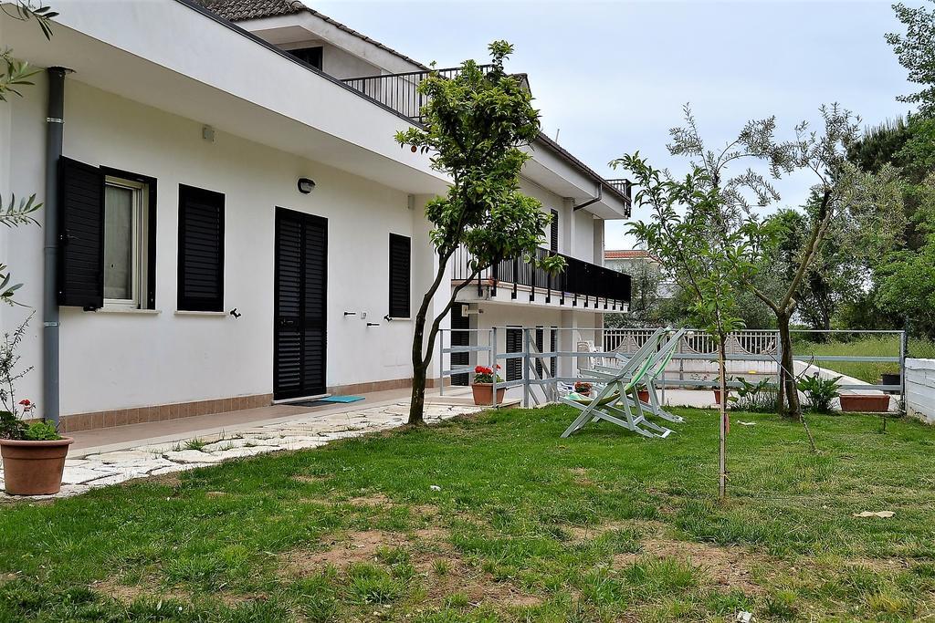 Il Girasole Formia Guesthouse Rooms Екстериор снимка