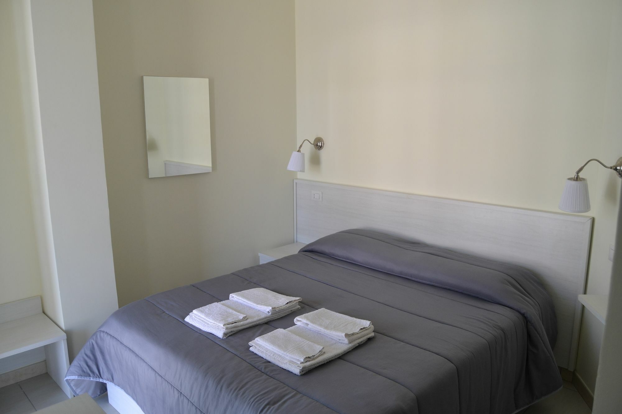 Il Girasole Formia Guesthouse Rooms Екстериор снимка
